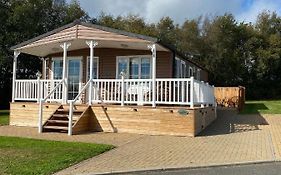 Aintree Lodge - Hot Tub - Northumberland